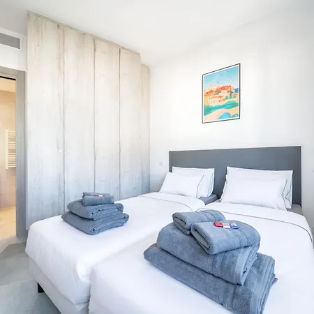 La Rotonde Apartment *